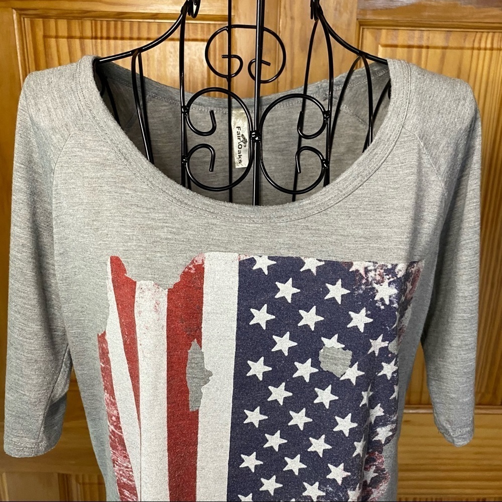 Fair Oaks Scoop Neck Flag Anchor T-shirt Gray Size Medium - Picture 2 of 9